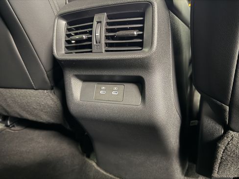 Used 2025 Nissan Murano SL AWD/4WD image 24