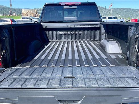 Used 2024 GMC Sierra 3500 Denali Ultimate AWD/4WD image 18