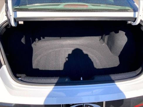 Used 2025 Hyundai Elantra SEL FWD image 4