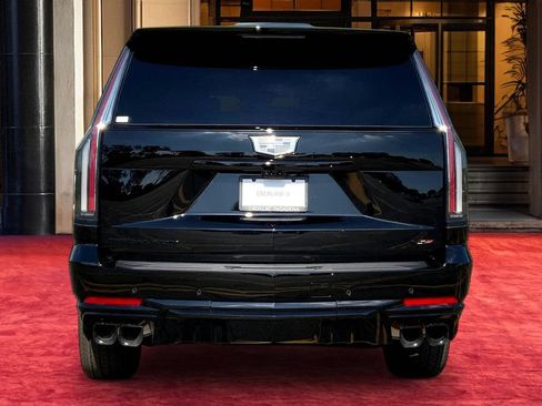 New 2026 Cadillac Escalade ESV V w/ LPO, ONYX Package AWD/4WD image 5