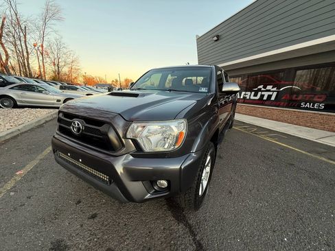Used 2015 Toyota Tacoma 4x4 Double Cab image 1