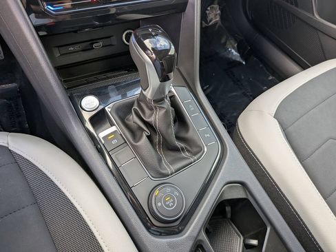New 2026 Volkswagen Taos SE AWD/4WD image 20