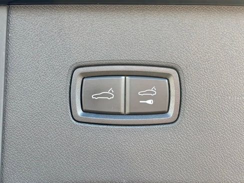 Certified 2024 Porsche Cayenne AWD/4WD image 11