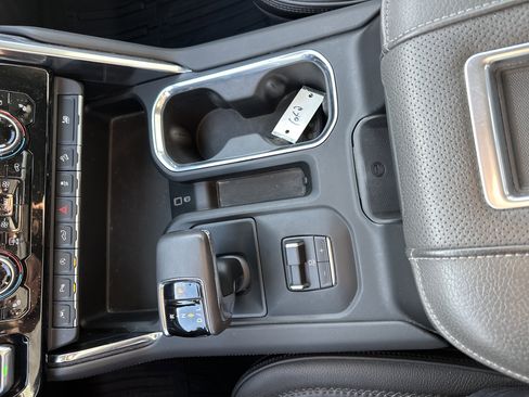 Used 2022 GMC Sierra 1500 Denali image 25