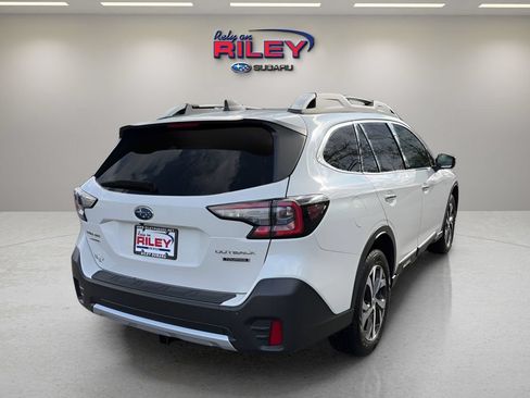 Used 2022 Subaru Outback Touring AWD/4WD image 5