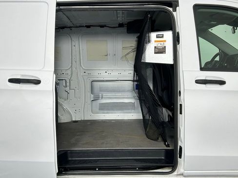 Used 2017 Mercedes-Benz Metris image 8