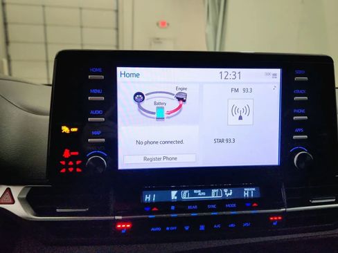 Used 2024 Toyota Sienna XLE image 36