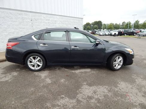 Used 2013 Nissan Altima 2.5 SV w/ 2.5SV Convenience Pkg FWD image 2