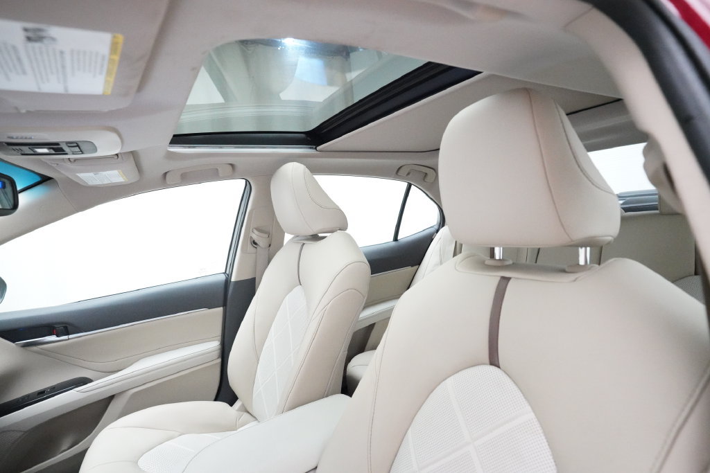 Used 2018 Toyota Camry XLE w/ Audio Package FWD image 30