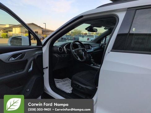 Used 2019 Chevrolet Blazer LT FWD image 9