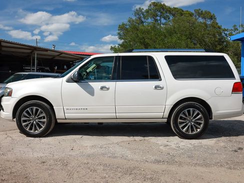 Used 2015 Lincoln Navigator L 2WD image 3