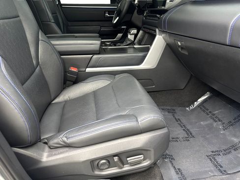 Used 2022 Toyota Tundra Platinum w/ Advanced Package AWD/4WD image 45