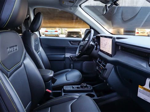 New 2026 Ford Maverick Lobo image 17