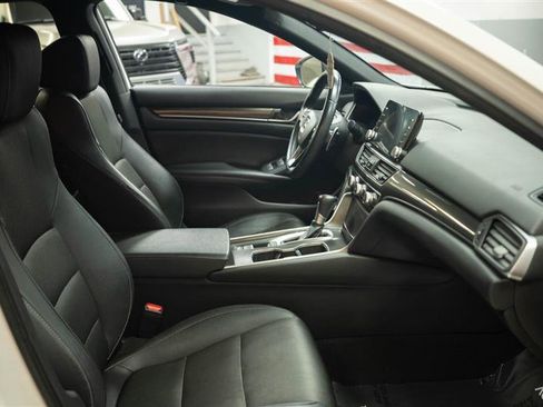 Used 2019 Honda Accord Sport image 13