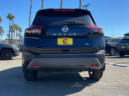 Used 2021 Nissan Rogue SL w/ Premium Package image 10