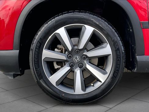 Used 2023 Honda Pilot Touring image 10