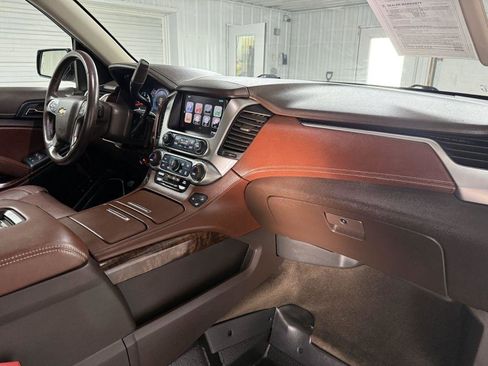 Used 2017 Chevrolet Suburban Premier image 6