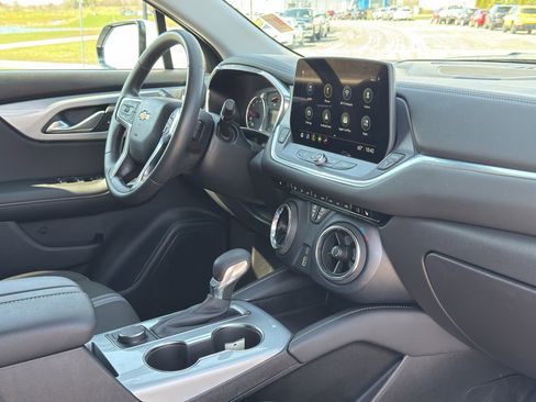 Used 2025 Chevrolet Blazer LT AWD/4WD image 27