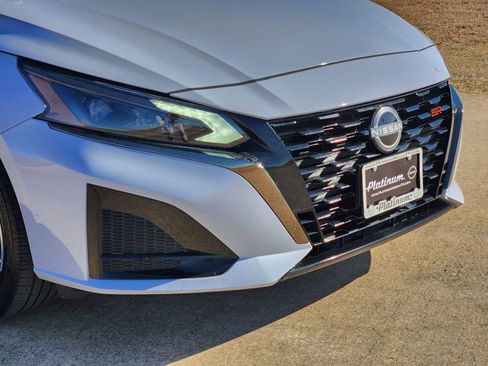 Used 2025 Nissan Altima 2.5 SR image 12