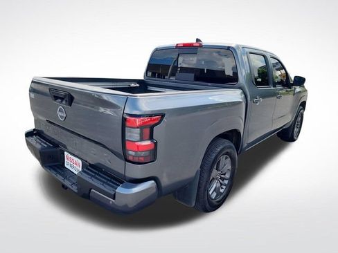 Used 2025 Nissan Frontier SV w/ SV Convenience Package RWD image 5