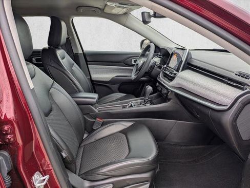 Used 2022 Jeep Compass Latitude image 19