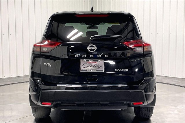 Used 2024 Nissan Rogue SV AWD/4WD image 4