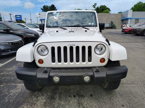 Used 2010 Jeep Wrangler Unlimited Sport AWD/4WD image 2