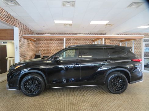 Used 2021 Toyota Highlander XSE image 82