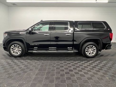 Used 2023 GMC Sierra 1500 Denali w/ Technology Package AWD/4WD image 2