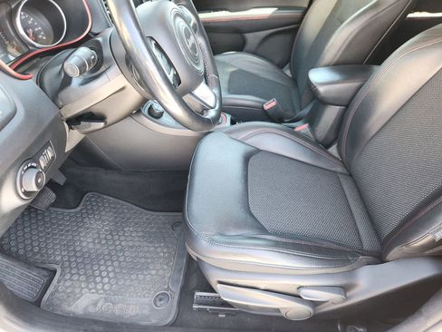 Used 2018 Jeep Compass Trailhawk w/ Safe & Security Group image 10