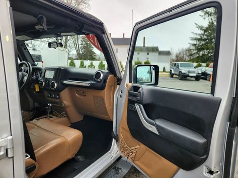 Used 2012 Jeep Wrangler Unlimited Sahara w/ Dual Top Group image 42