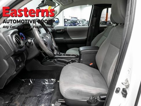 Used 2020 Toyota Tacoma SR RWD image 13