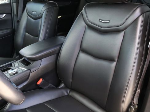 Used 2023 Cadillac XT6 Luxury image 19