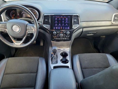 Used 2021 Jeep Grand Cherokee Laredo X RWD image 11