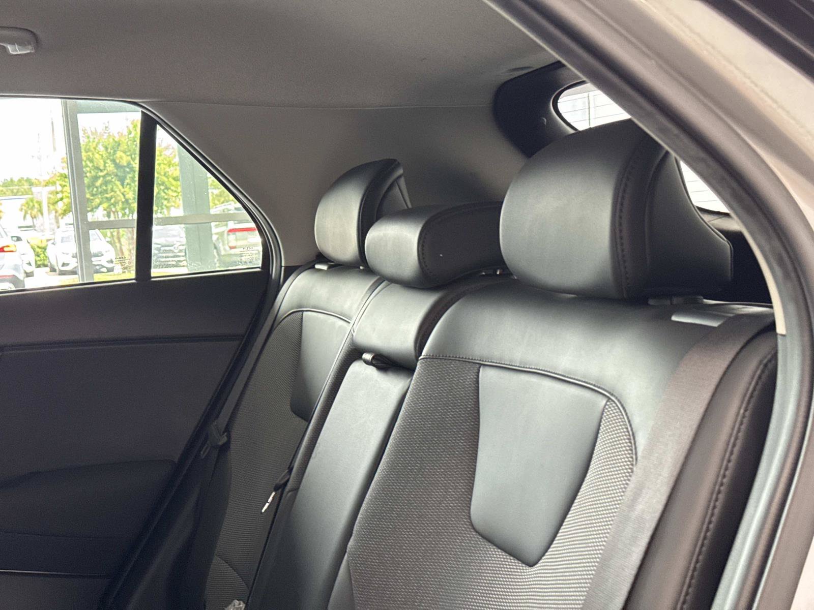 Used 2023 Kia Niro EX FWD image 6