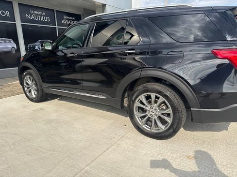 Used 2022 Ford Explorer Limited w/ Equipment Group 301A AWD/4WD image 21