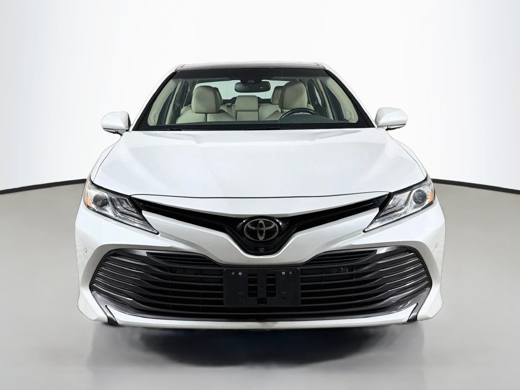 Used 2018 Toyota Camry XLE w/ Driver Assist Package FWD image 2