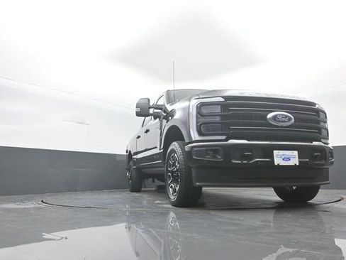 New 2026 Ford F350 Platinum w/ FX4 Off-Road Package image 32
