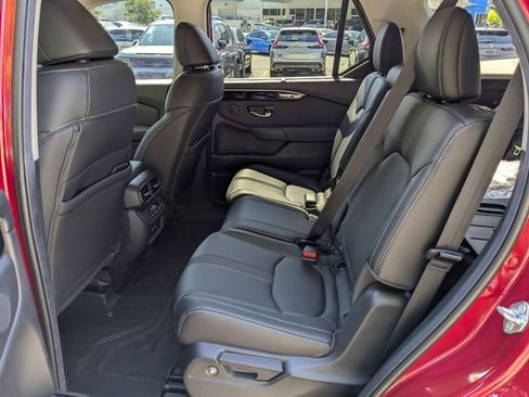 Certified 2025 Honda Pilot EX-L image 32