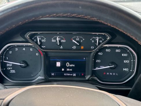 Used 2021 GMC Sierra 1500 AT4 w/ AT4 Preferred Package AWD/4WD image 35