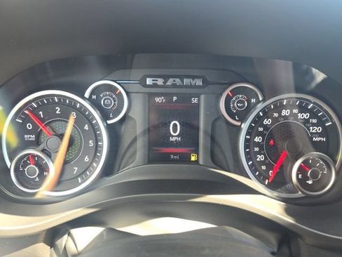 New 2026 RAM 1500 4x4 Crew Cab image 12