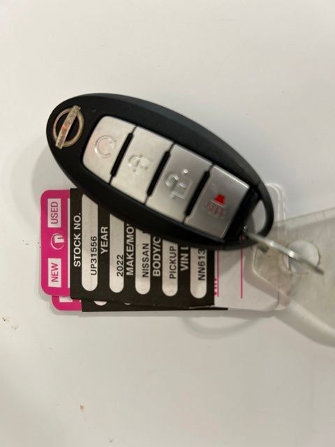 Used 2022 Nissan Frontier PRO-4X AWD/4WD image 32