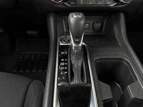 Used 2025 Nissan Sentra SV FWD image 21