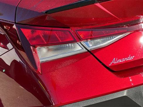 Certified 2025 Hyundai Elantra Sport image 27
