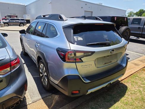 Used 2023 Subaru Outback Limited XT AWD/4WD image 7