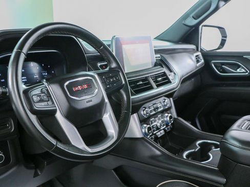 Used 2023 GMC Yukon XL SLT AWD/4WD image 26