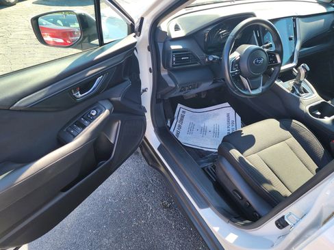 Used 2022 Subaru Outback Premium image 17