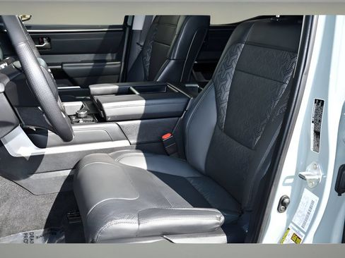 Used 2024 Toyota Tundra Limited AWD/4WD image 15