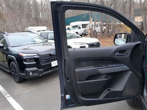 Used 2019 Chevrolet Colorado LT w/ LT Convenience Package AWD/4WD image 10