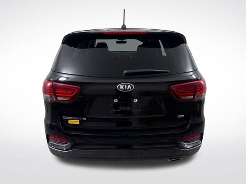Used 2019 Kia Sorento FWD image 4